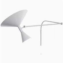 Carica l'immagine nel visualizzatore di Gallery, Lampada da Parete Le Corbusier-Style – Braccio Snodato e Design Scultoreo