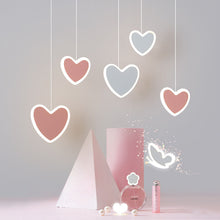 Carica l'immagine nel visualizzatore di Gallery, Lampadario Creativo a Sospensione – Cuore, Fiore o Farfalla