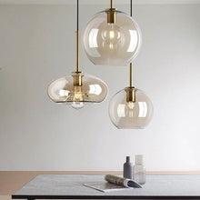 Carica l'immagine nel visualizzatore di Gallery, Lampadario in Vetro Retrò