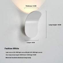 Carica l'immagine nel visualizzatore di Gallery, Living Room Creative Wall Light Bulb