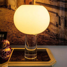 Carica l'immagine nel visualizzatore di Gallery, Lampada da Tavolo “Bud Style” – Ispirata al Design Foscarini