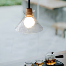 Carica l'immagine nel visualizzatore di Gallery, Three-head Retro Cafe Bar Table Minimalist Pendant Light