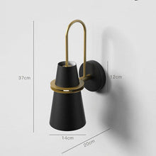 Carica l'immagine nel visualizzatore di Gallery, Applique moderna con finitura ottone – Design conico orientabile