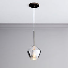 Carica l'immagine nel visualizzatore di Gallery, Nordic Modern Minimalist Cafe Bar Light Luxury Glass Single Head Small Chandelier