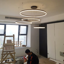 Carica l'immagine nel visualizzatore di Gallery, Lampadario Moderno a Cerchi – Doppio Anello LED con Dimmer e Controllo Smart