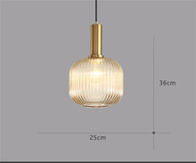 Carica l'immagine nel visualizzatore di Gallery, Lampada Sospesa in Vetro Rigato e Ottone – Eleganza Retro Contemporanea