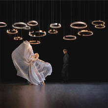 Carica l'immagine nel visualizzatore di Gallery, Lampadario moderno