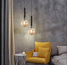 Carica l'immagine nel visualizzatore di Gallery, Lampada in Vetro Soffiato