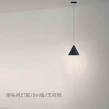 Carica l'immagine nel visualizzatore di Gallery, Lampada a PARETE con Cavo a Vista – Minimalismo Nordic Chic