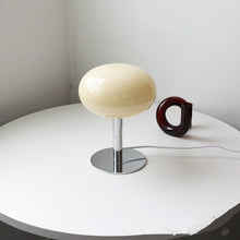 Carica l'immagine nel visualizzatore di Gallery, Minimalist Ins Girl Heart Decorative Desk Lamp