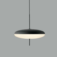 Carica l'immagine nel visualizzatore di Gallery, Lampadario UFO
