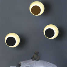 Carica l'immagine nel visualizzatore di Gallery, Colorful round Macaron eclipse wall lamp
