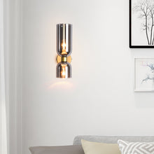 Carica l'immagine nel visualizzatore di Gallery, Simple Double-headed Glass Bedside Wall Lamp
