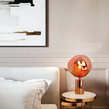Carica l'immagine nel visualizzatore di Gallery, Nordic Simple Post-modern Light Luxury Table Lamp
