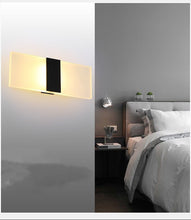 Carica l'immagine nel visualizzatore di Gallery, Applique LED Moderna da Parete – Doppia Emissione con Dimmer, Design Minimal
