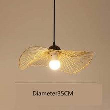 Carica l'immagine nel visualizzatore di Gallery, Japanese Style Bamboo Chandelier Creative Living Room Lamp
