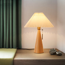 Carica l'immagine nel visualizzatore di Gallery, Modern Chinese Minimalist Household Solid Wood Small Table Lamp
