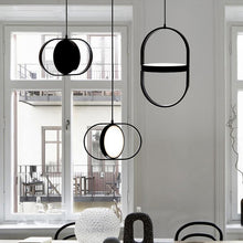 Carica l'immagine nel visualizzatore di Gallery, Wrought iron small chandelier
