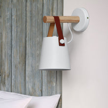 Carica l'immagine nel visualizzatore di Gallery, APPLIQUE NORDICA IN LEGNO
