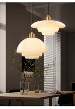 Carica l'immagine nel visualizzatore di Gallery, Lampadario in Vetro Opalino – Design Nordic Cream
