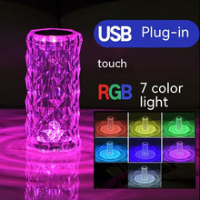 Carica l'immagine nel visualizzatore di Gallery, Lampada da tavolo a LED creativa con atmosfera a forma di rosa di cristallo
