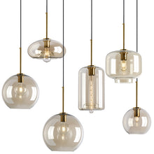 Carica l'immagine nel visualizzatore di Gallery, Lampadario in Vetro Retrò
