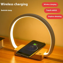 Carica l'immagine nel visualizzatore di Gallery, 10W Wireless Fast Charging Touch Night Light
