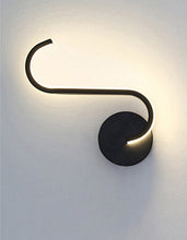 Carica l'immagine nel visualizzatore di Gallery, Reading wall light
