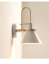 Carica l'immagine nel visualizzatore di Gallery, Macaron Horn Wall Light
