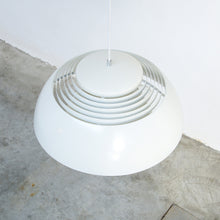 Carica l'immagine nel visualizzatore di Gallery, Modern Minimalist Nordic Designer Creative Bar Clothing Store
