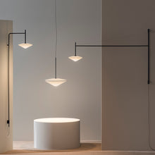 Carica l'immagine nel visualizzatore di Gallery, Aisle restaurant creative long pole line strip geometric wall light
