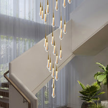 Carica l'immagine nel visualizzatore di Gallery, Lampadario a Goccia Cristallina – Design Scultoreo per Scale e In
