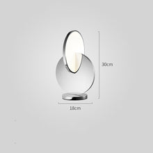 Carica l'immagine nel visualizzatore di Gallery, Lampadario Eclipse a Tre Luci – Ispirato al Design di Lee Broom
