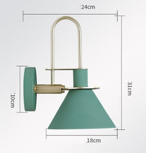 Carica l'immagine nel visualizzatore di Gallery, Macaron Horn Wall Light
