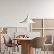 Carica l'immagine nel visualizzatore di Gallery, Lampadario Design Nordico | Ispirato alla Semi Pendant di Bonderup &amp; Thoru
