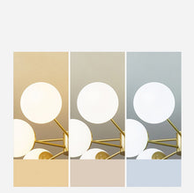 Carica l'immagine nel visualizzatore di Gallery, Lampadario in Rame Dorato a Sfere – Eleganza Moderna per Zona Notte o Living
