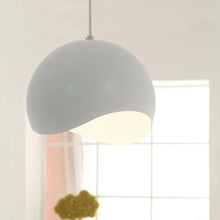 Carica l'immagine nel visualizzatore di Gallery, Simple And Creative Iron Lampshade Pendant Light
