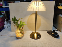 Carica l'immagine nel visualizzatore di Gallery, Crystal Retro Table Lamp Bedroom
