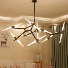 Carica l'immagine nel visualizzatore di Gallery, Lampadario a Rami “Nordic Branch” – LED Moderno a Più Teste
