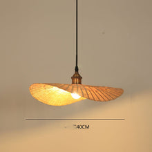 Carica l'immagine nel visualizzatore di Gallery, Creative Personality Chandelier Modeling Lamp Shaped
