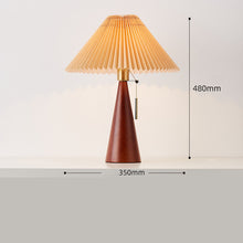 Carica l'immagine nel visualizzatore di Gallery, Modern Chinese Minimalist Household Solid Wood Small Table Lamp
