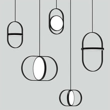 Carica l'immagine nel visualizzatore di Gallery, Wrought iron small chandelier
