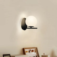 Carica l'immagine nel visualizzatore di Gallery, Nordic Aisle Copper Glass Wall Lamp
