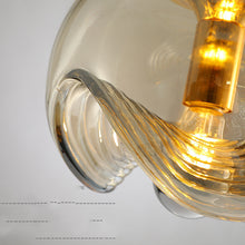 Carica l'immagine nel visualizzatore di Gallery, Lampada Sospesa “Goccia Soffiata” – LED Minimal in Vetro Trasparente
