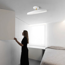 Carica l&#39;immagine nel visualizzatore di Gallery, Nordic Bedroom Hallway Corridor Simple Modern Ceiling Lamp
