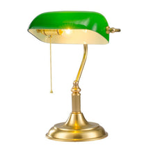Carica l'immagine nel visualizzatore di Gallery, Lampada da Tavolo in Ottone con Paralume Verde Vintage – Stile Classico da Ufficio
