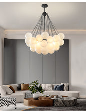 Carica l'immagine nel visualizzatore di Gallery, Lampadario “Nuvola di Vetro” – Scultura Luminosa per Soggiorni Eleganti
