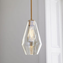 Carica l'immagine nel visualizzatore di Gallery, Nordic Modern Minimalist Cafe Bar Light Luxury Glass Single Head Small Chandelier
