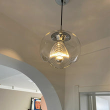 Carica l'immagine nel visualizzatore di Gallery, Lampada Sospesa “Goccia Soffiata” – LED Minimal in Vetro Trasparente

