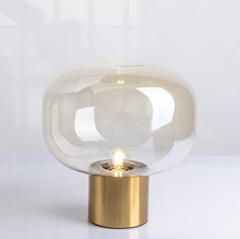 Carica l'immagine nel visualizzatore di Gallery, Mushroom Post-modern Minimalist Bedside Living Room Side Table Lamp

